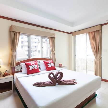 Zen Rooms Rat-U-Thid 200 Phi Road Patong Екстериор снимка