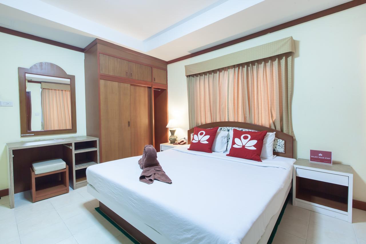Zen Rooms Rat-U-Thid 200 Phi Road Patong Екстериор снимка