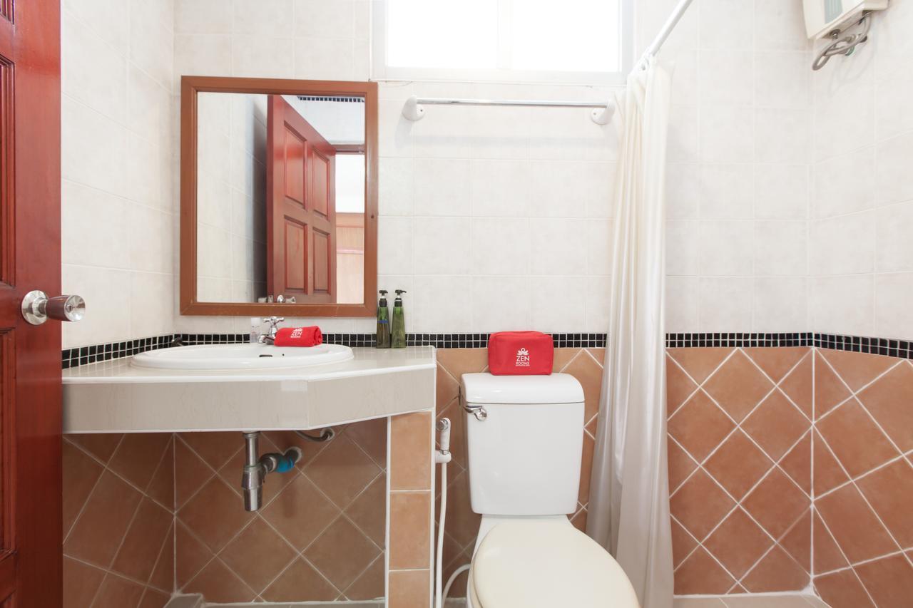 Zen Rooms Rat-U-Thid 200 Phi Road Patong Екстериор снимка